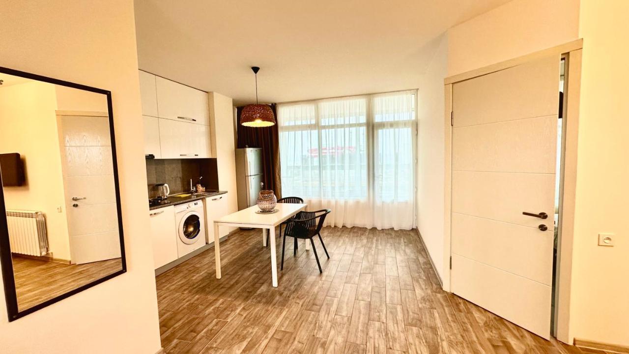 Magnolia Apartment Terrace 3 Batumi Ngoại thất bức ảnh