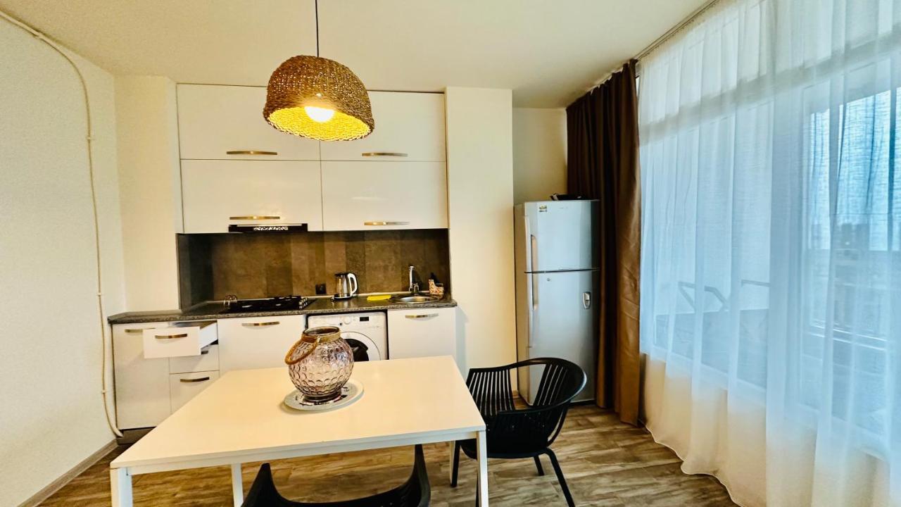Magnolia Apartment Terrace 3 Batumi Ngoại thất bức ảnh